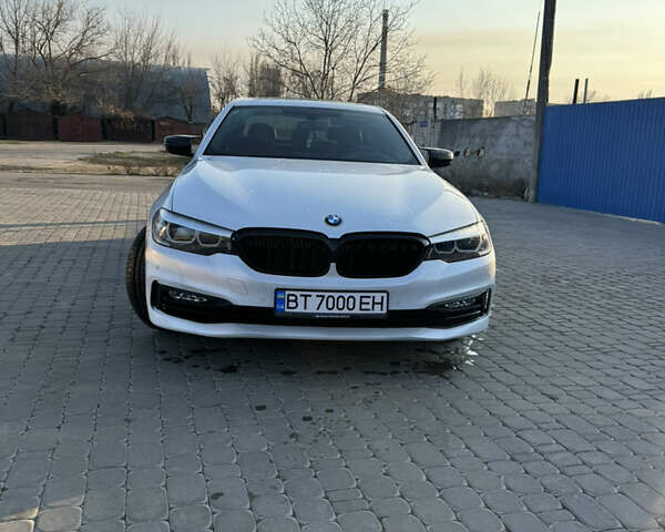 Белый БМВ 5 Серия, объемом двигателя 2 л и пробегом 164 тыс. км за 22500 $, фото 1 на Automoto.ua