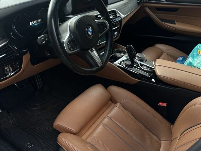 Білий БМВ 5 Серія, об'ємом двигуна 2 л та пробігом 125 тис. км за 31000 $, фото 4 на Automoto.ua