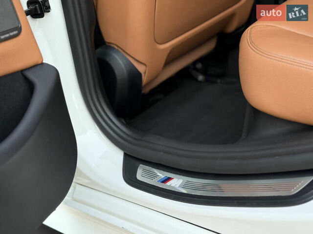 Білий БМВ 5 Серія, об'ємом двигуна 3 л та пробігом 159 тис. км за 33500 $, фото 32 на Automoto.ua