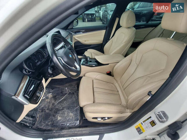 Белый БМВ 5 Серия, объемом двигателя 2 л и пробегом 135 тыс. км за 26500 $, фото 27 на Automoto.ua