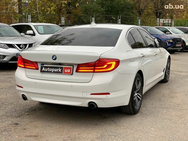 Білий БМВ 5 Серія, об'ємом двигуна 2 л та пробігом 220 тис. км за 23290 $, фото 4 на Automoto.ua