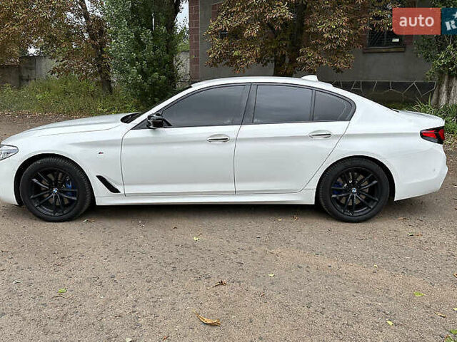 БМВ 5 Серия 2017 в Львове на Automoto.ua Белый БМВ 5 Серия, объемом двигателя 2 л и пробегом 107 тыс. км за 27500 $, фото 3 на Automoto.ua