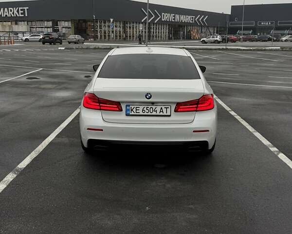 Белый БМВ 5 Серия, объемом двигателя 3 л и пробегом 145 тыс. км за 31000 $, фото 6 на Automoto.ua