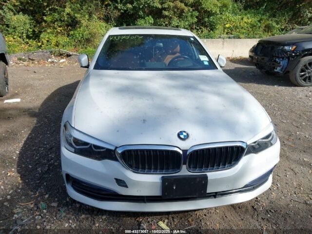 Білий БМВ 5 Серія, об'ємом двигуна 2 л та пробігом 113 тис. км за 18000 $, фото 5 на Automoto.ua