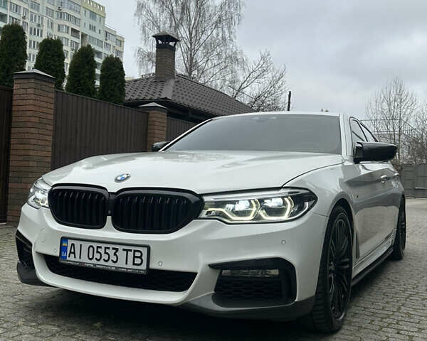 Белый БМВ 5 Серия, объемом двигателя 3 л и пробегом 129 тыс. км за 35300 $, фото 9 на Automoto.ua