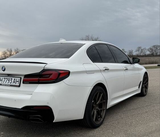 Білий БМВ 5 Серія, об'ємом двигуна 3 л та пробігом 127 тис. км за 31499 $, фото 5 на Automoto.ua