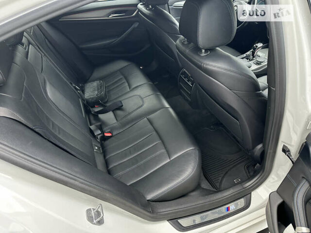 Белый БМВ 5 Серия, объемом двигателя 2 л и пробегом 199 тыс. км за 29999 $, фото 9 на Automoto.ua