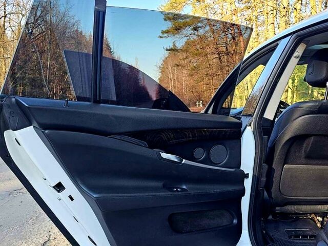Білий БМВ 5 Серія, об'ємом двигуна 30 л та пробігом 185 тис. км за 19800 $, фото 11 на Automoto.ua