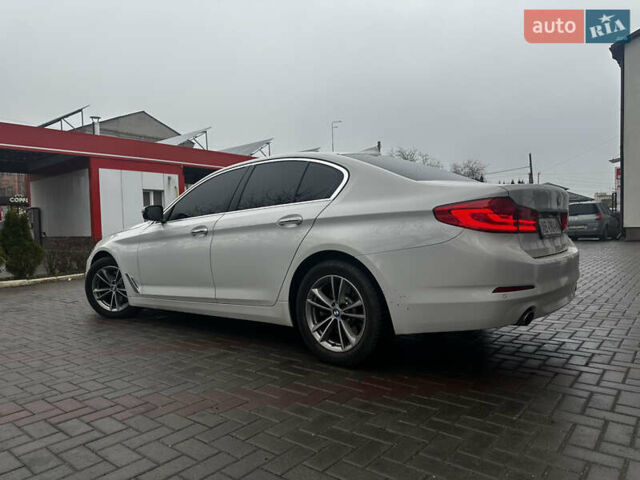 Белый БМВ 5 Серия, объемом двигателя 2 л и пробегом 221 тыс. км за 21500 $, фото 4 на Automoto.ua