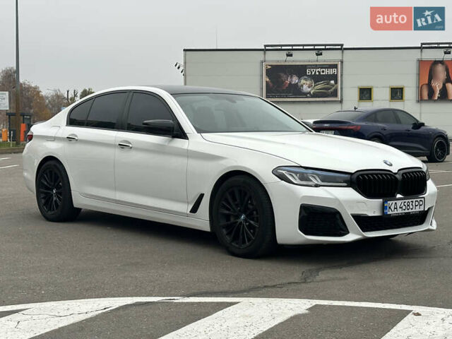 Белый БМВ 5 Серия, объемом двигателя 3 л и пробегом 220 тыс. км за 29950 $, фото 9 на Automoto.ua