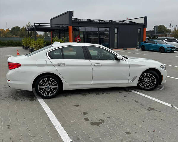 Белый БМВ 5 Серия, объемом двигателя 2 л и пробегом 157 тыс. км за 22700 $, фото 6 на Automoto.ua