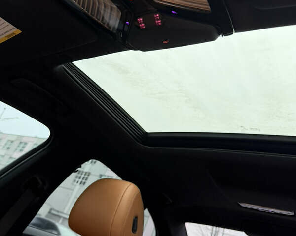 Белый БМВ 5 Серия, объемом двигателя 2.98 л и пробегом 120 тыс. км за 33700 $, фото 30 на Automoto.ua