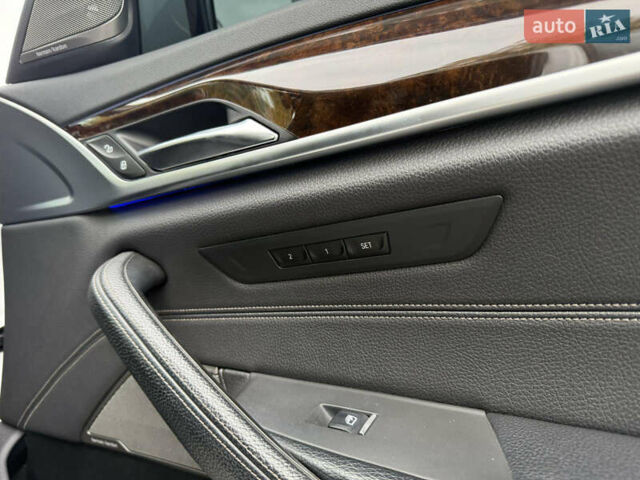 Белый БМВ 5 Серия, объемом двигателя 3 л и пробегом 132 тыс. км за 31500 $, фото 20 на Automoto.ua