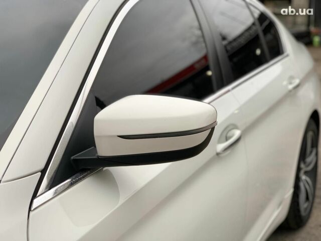 Білий БМВ 5 Серія, об'ємом двигуна 2 л та пробігом 220 тис. км за 23290 $, фото 8 на Automoto.ua