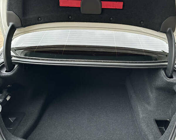 БМВ 5 Серия 2017 в Львове на Automoto.ua Белый БМВ 5 Серия, объемом двигателя 2 л и пробегом 107 тыс. км за 27500 $, фото 9 на Automoto.ua