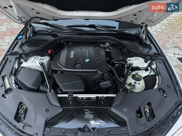 Білий БМВ 5 Серія, об'ємом двигуна 2 л та пробігом 123 тис. км за 31900 $, фото 29 на Automoto.ua