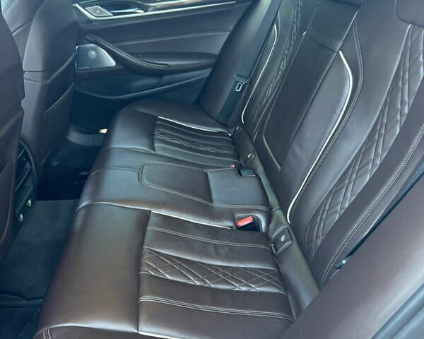 Белый БМВ 5 Серия, объемом двигателя 3 л и пробегом 180 тыс. км за 31900 $, фото 58 на Automoto.ua