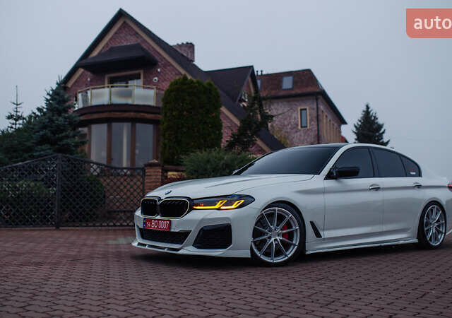 Белый БМВ 5 Серия, объемом двигателя 3 л и пробегом 139 тыс. км за 35000 $, фото 30 на Automoto.ua