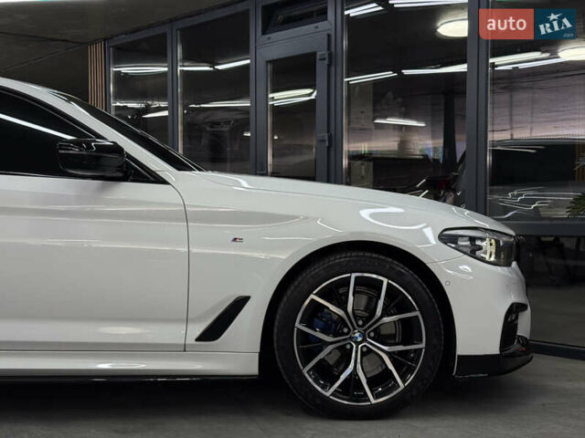 Білий БМВ 5 Серія, об'ємом двигуна 2 л та пробігом 124 тис. км за 33999 $, фото 4 на Automoto.ua