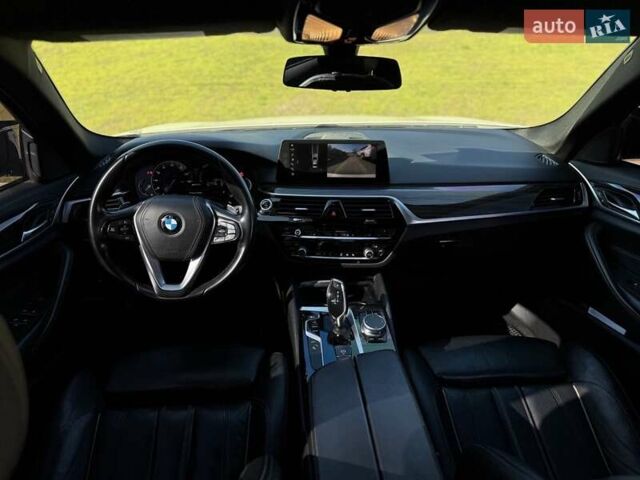 Белый БМВ 5 Серия, объемом двигателя 2 л и пробегом 139 тыс. км за 23900 $, фото 19 на Automoto.ua