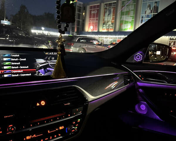 Белый БМВ 5 Серия, объемом двигателя 3 л и пробегом 180 тыс. км за 31900 $, фото 74 на Automoto.ua