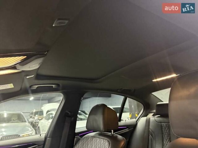 Белый БМВ 5 Серия, объемом двигателя 3 л и пробегом 245 тыс. км за 33000 $, фото 8 на Automoto.ua