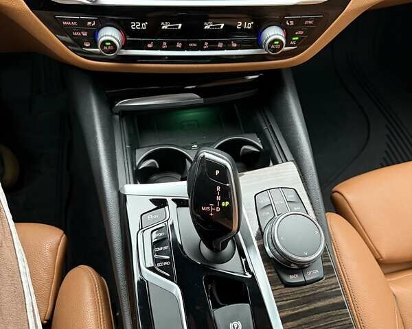 Белый БМВ 5 Серия, объемом двигателя 3 л и пробегом 145 тыс. км за 31000 $, фото 26 на Automoto.ua