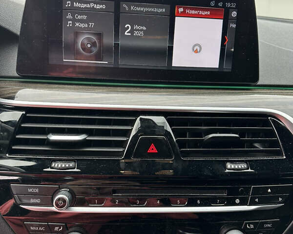 Белый БМВ 5 Серия, объемом двигателя 2 л и пробегом 175 тыс. км за 27000 $, фото 10 на Automoto.ua