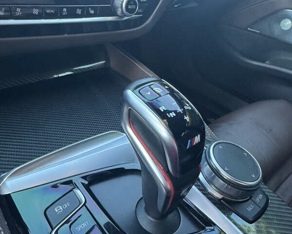 Белый БМВ 5 Серия, объемом двигателя 3 л и пробегом 180 тыс. км за 31900 $, фото 31 на Automoto.ua