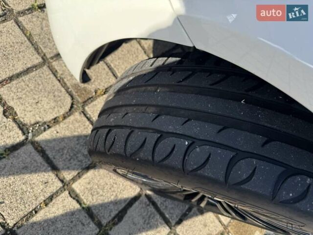 Білий БМВ 5 Серія, об'ємом двигуна 2 л та пробігом 166 тис. км за 31500 $, фото 16 на Automoto.ua