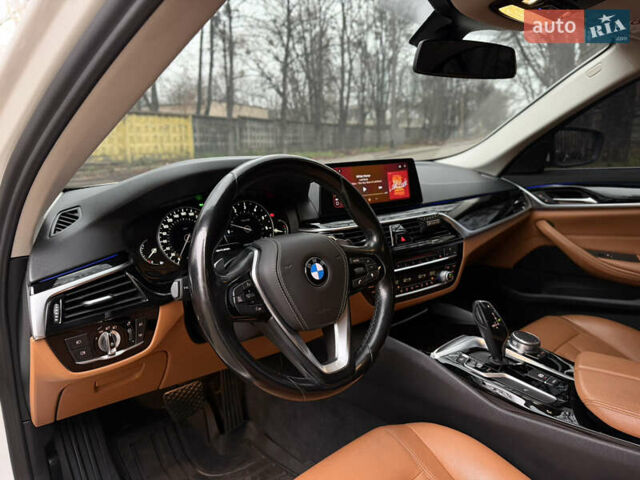 Білий БМВ 5 Серія, об'ємом двигуна 2 л та пробігом 222 тис. км за 23500 $, фото 9 на Automoto.ua