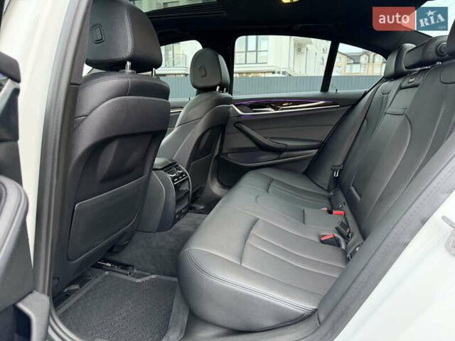 Білий БМВ 5 Серія, об'ємом двигуна 2 л та пробігом 74 тис. км за 26500 $, фото 30 на Automoto.ua