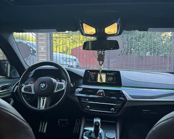 Белый БМВ 5 Серия, объемом двигателя 3 л и пробегом 180 тыс. км за 31900 $, фото 51 на Automoto.ua