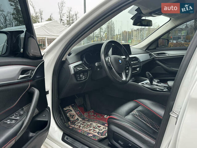 Белый БМВ 5 Серия, объемом двигателя 3 л и пробегом 220 тыс. км за 29950 $, фото 10 на Automoto.ua