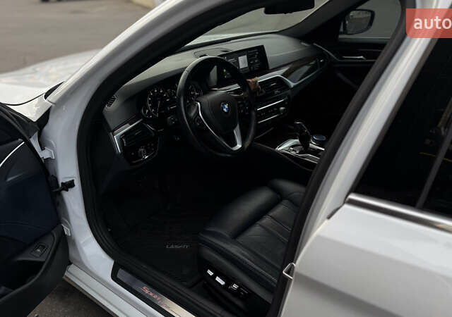 Белый БМВ 5 Серия, объемом двигателя 2 л и пробегом 143 тыс. км за 24800 $, фото 25 на Automoto.ua