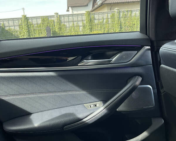 Білий БМВ 5 Серія, об'ємом двигуна 3 л та пробігом 190 тис. км за 39000 $, фото 11 на Automoto.ua