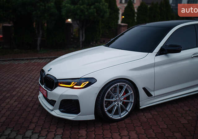 Белый БМВ 5 Серия, объемом двигателя 3 л и пробегом 139 тыс. км за 35000 $, фото 75 на Automoto.ua