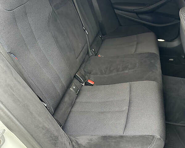 БМВ 5 Серия 2017 в Львове на Automoto.ua Белый БМВ 5 Серия, объемом двигателя 2 л и пробегом 107 тыс. км за 27500 $, фото 26 на Automoto.ua