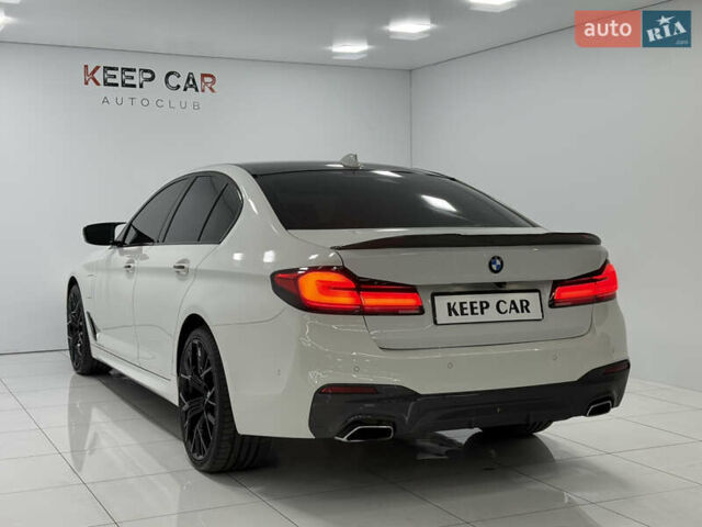 Белый БМВ 5 Серия, объемом двигателя 2 л и пробегом 169 тыс. км за 27500 $, фото 6 на Automoto.ua