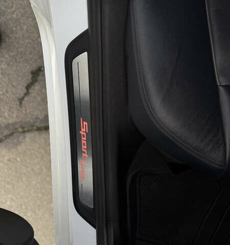 Белый БМВ 5 Серия, объемом двигателя 2 л и пробегом 143 тыс. км за 24800 $, фото 83 на Automoto.ua