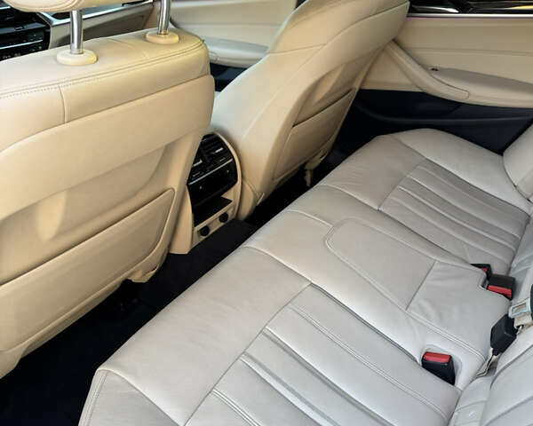 Белый БМВ 5 Серия, объемом двигателя 2 л и пробегом 135 тыс. км за 29999 $, фото 21 на Automoto.ua