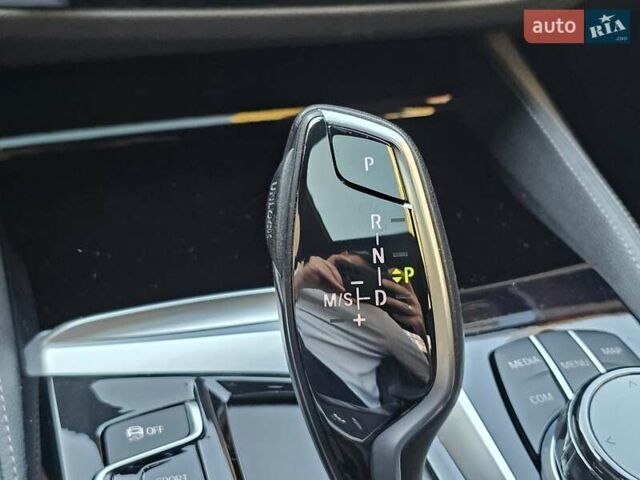 Белый БМВ 5 Серия, объемом двигателя 3 л и пробегом 150 тыс. км за 37999 $, фото 56 на Automoto.ua