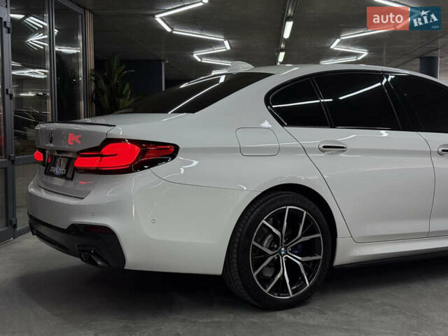 Білий БМВ 5 Серія, об'ємом двигуна 2 л та пробігом 124 тис. км за 33999 $, фото 15 на Automoto.ua