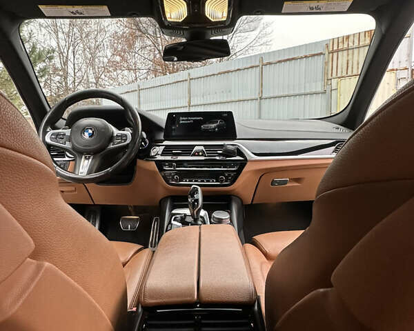 Белый БМВ 5 Серия, объемом двигателя 3 л и пробегом 129 тыс. км за 35300 $, фото 19 на Automoto.ua