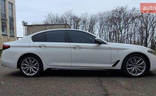 Белый БМВ 5 Серия, объемом двигателя 3 л и пробегом 99 тыс. км за 43000 $, фото 4 на Automoto.ua