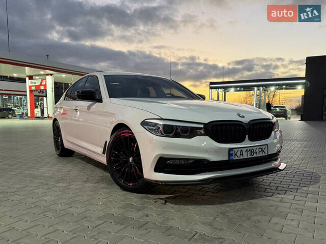 Белый БМВ 5 Серия, объемом двигателя 2 л и пробегом 130 тыс. км за 25500 $, фото 1 на Automoto.ua