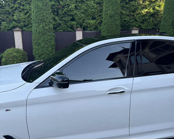 Белый БМВ 5 Серия, объемом двигателя 3 л и пробегом 180 тыс. км за 31900 $, фото 24 на Automoto.ua