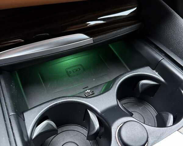 Белый БМВ 5 Серия, объемом двигателя 3 л и пробегом 145 тыс. км за 31000 $, фото 27 на Automoto.ua