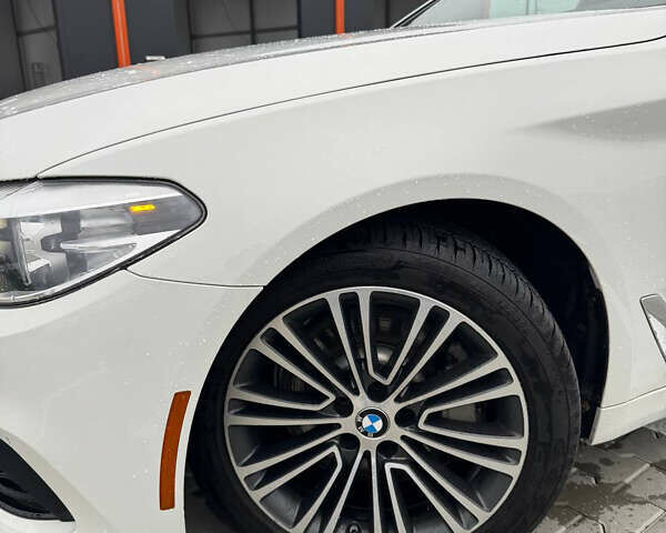 Белый БМВ 5 Серия, объемом двигателя 2 л и пробегом 157 тыс. км за 22700 $, фото 7 на Automoto.ua