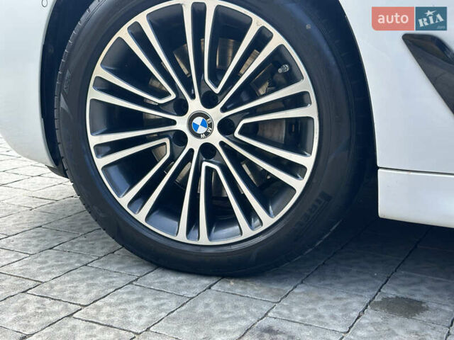 Білий БМВ 5 Серія, об'ємом двигуна 2 л та пробігом 118 тис. км за 28500 $, фото 18 на Automoto.ua
